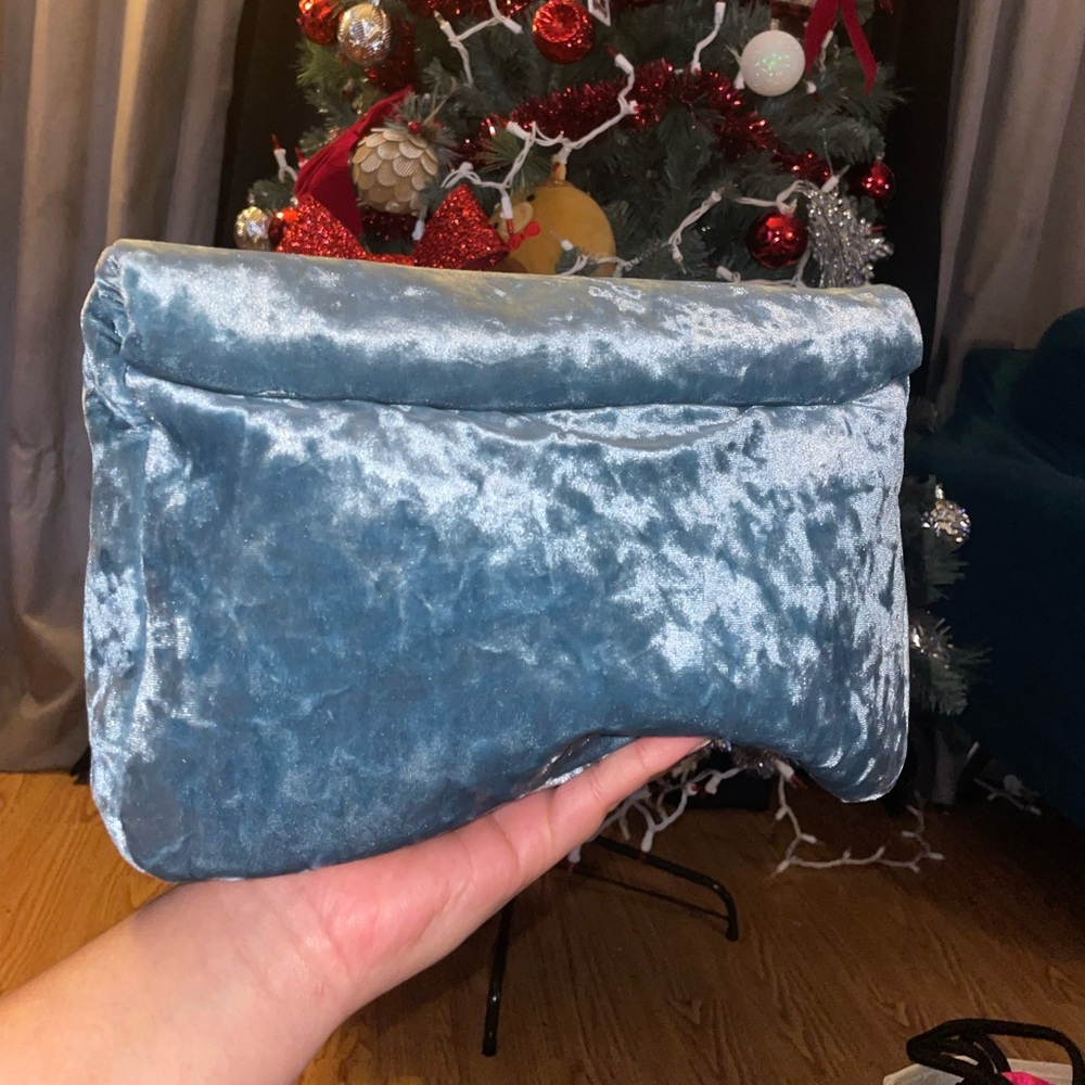 ASOS pouch 🩵💙